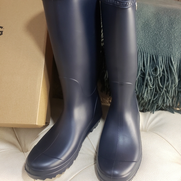 UGG Authentic Navy Shelby Rainboots - Picture 3 of 8